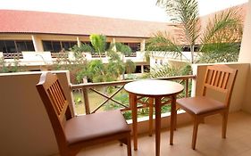 Golden Land Hotel